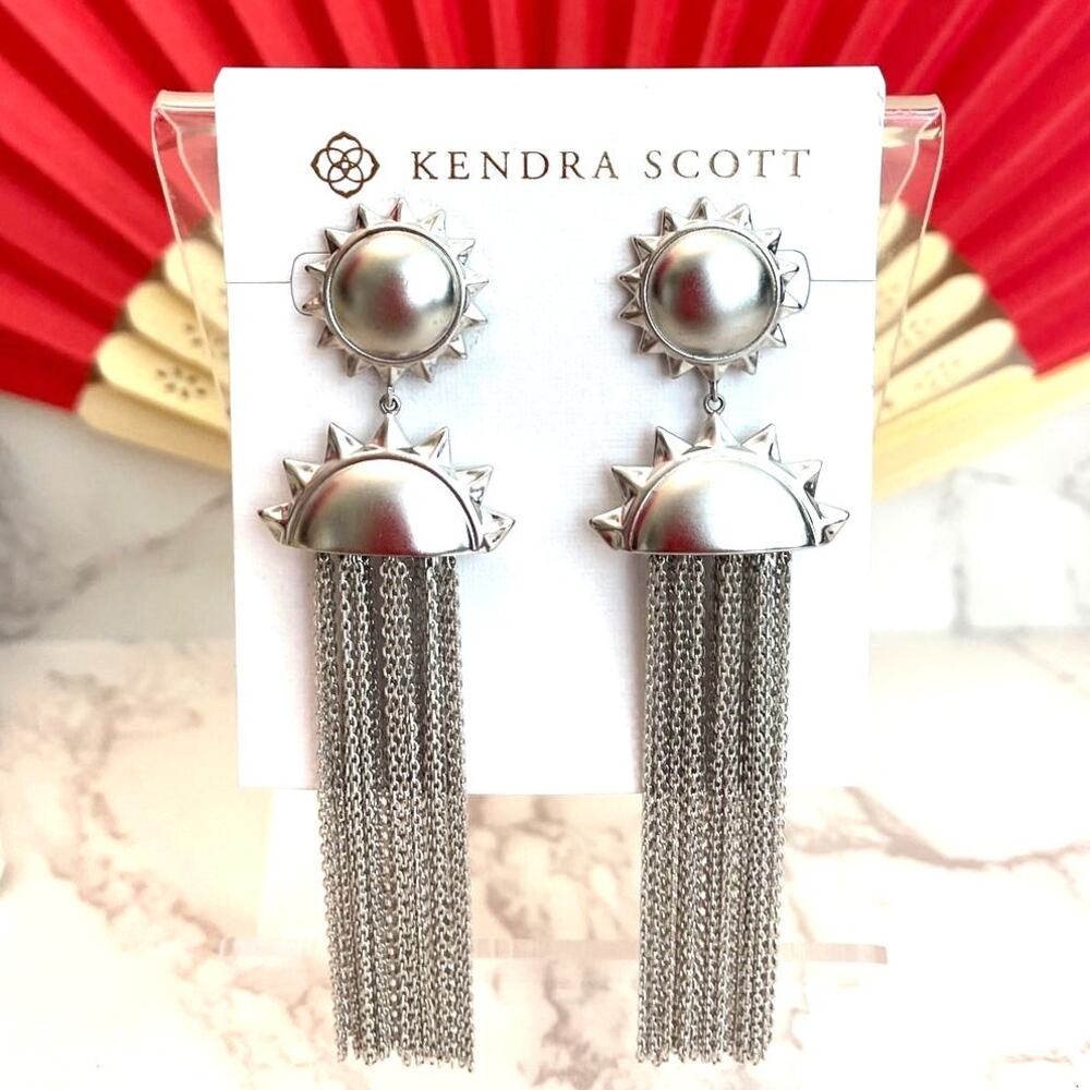 ✨JUST LISTED Kendra Scott Sienna Sun Statement Chains Fringe Drop Earrings NWOT - Picture 2 of 2